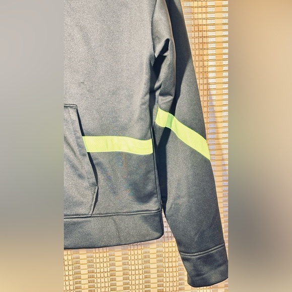 Under Armour Storm Fleece lightweight Hoodie featuring HeatGear technology Sz M - Picture 2 of 6